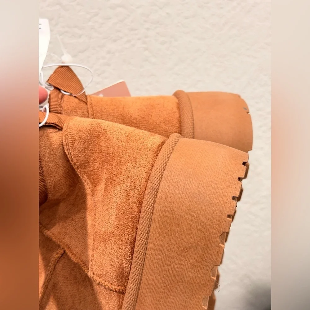 Olivia + Kate Low Slung Faux Fur Lined Platform booties Sz 10 terracota color